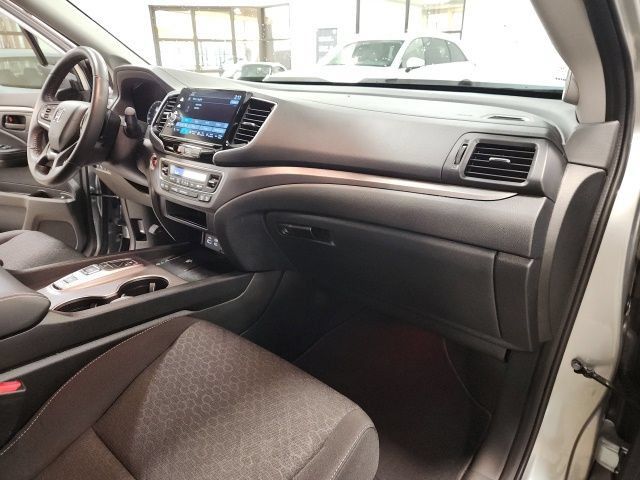 Certified 2025 Honda Ridgeline Sport image 30