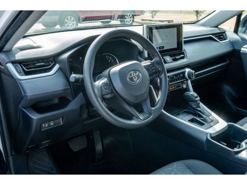 Used 2024 Toyota RAV4 XLE image 9