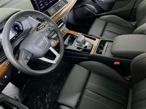 Used 2023 Audi Q5 2.0T Prestige image 24