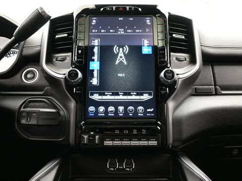 Used 2020 RAM 3500 Laramie w/ Night Edition image 17