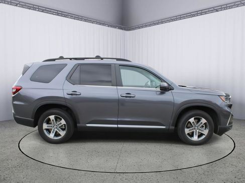 Used 2023 Honda Pilot EX-L image 8
