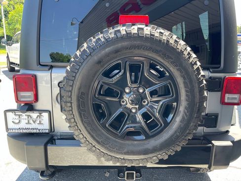 Used 2017 Jeep Wrangler Unlimited Sport AWD/4WD image 11