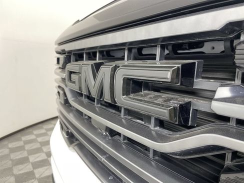 Used 2026 GMC Sierra 1500 AT4 w/ Technology Package AWD/4WD image 31