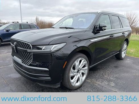 Used 2025 Lincoln Navigator Reserve image 1