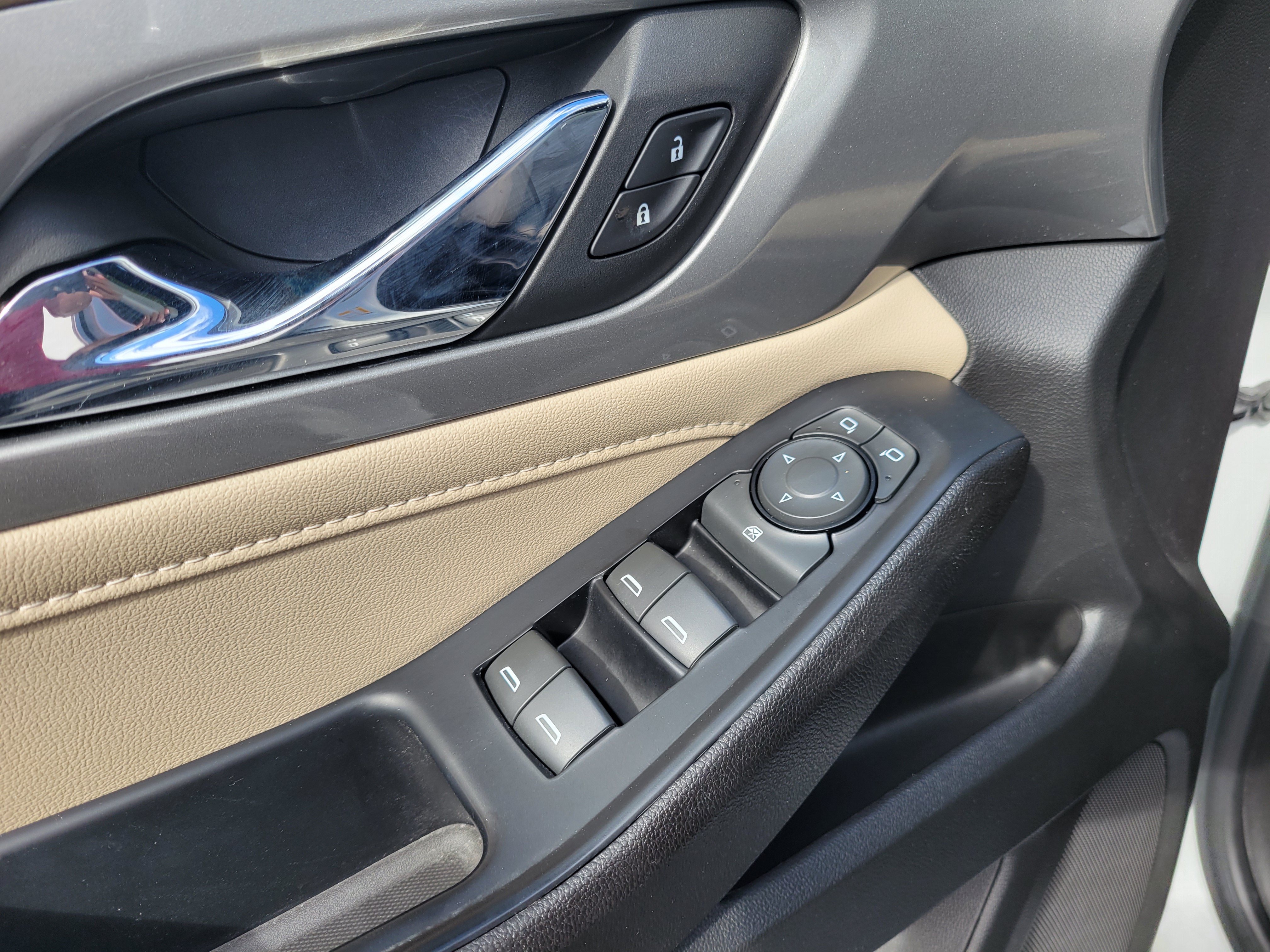 Certified 2023 Chevrolet Traverse LS FWD image 24