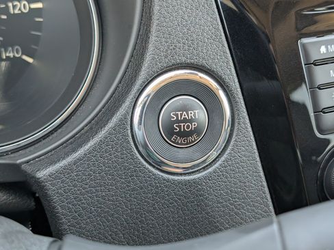 Used 2019 Nissan Rogue SL w/ Premium Package AWD/4WD image 17