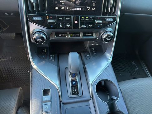 Used 2025 Lexus LX 700h Overtrail w/ Accessory Package (Z1) image 20