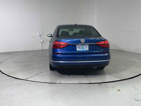 Used 2016 Volkswagen Passat 1.8T image 3