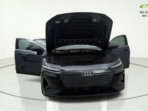 Used 2025 Audi A6 e-tron Premium Plus w/ Premium Plus RWD image 11
