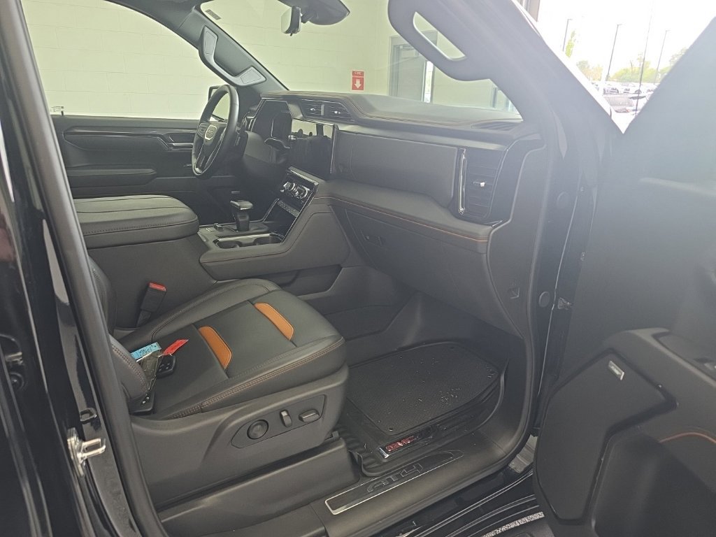 Used 2026 GMC Sierra 1500 AT4 w/ AT4 Premium Package AWD/4WD image 12