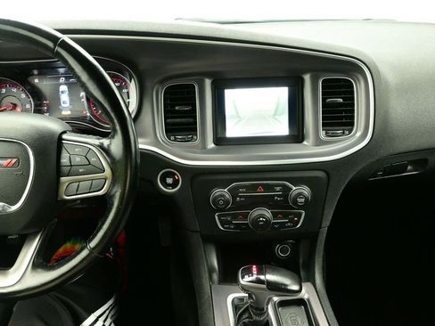 Used 2020 Dodge Charger SXT w/ Leather Interior Group image 20