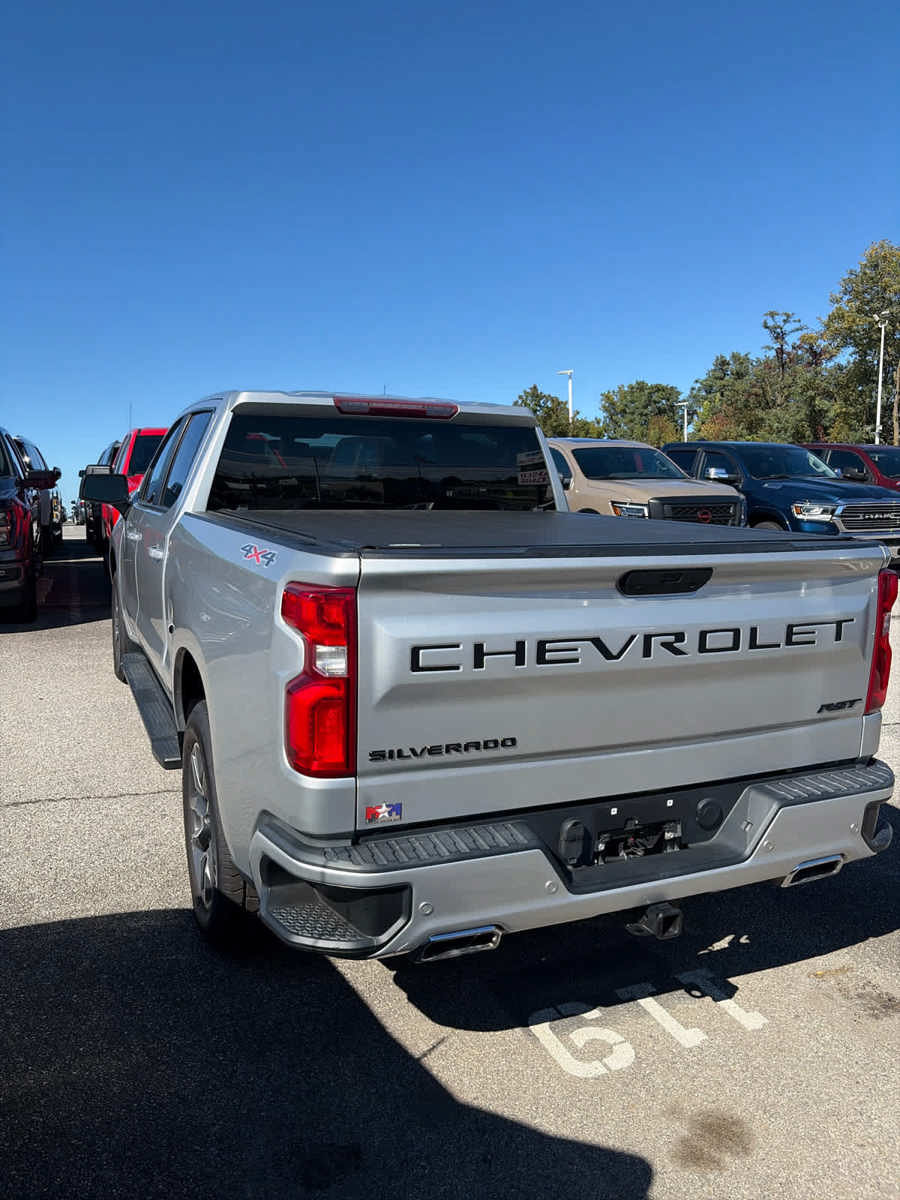 Used 2022 Chevrolet Silverado 1500 RST w/ Safety Package AWD/4WD image 13