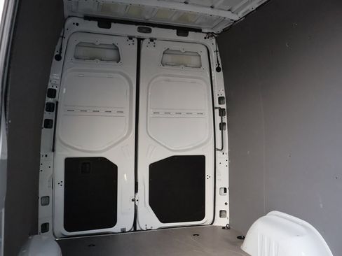Used 2023 Mercedes-Benz Sprinter 144 Cargo image 16