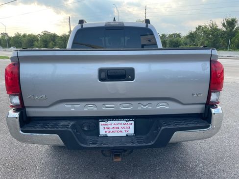 Used 2021 Toyota Tacoma SR5 image 3
