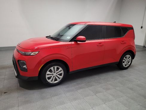 Used 2020 Kia Soul LX FWD image 2