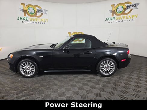 Used 2020 FIAT 124 Spider Classica w/ Technology Group image 6