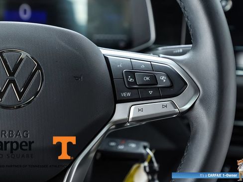 Used 2025 Volkswagen Jetta Sport FWD image 58