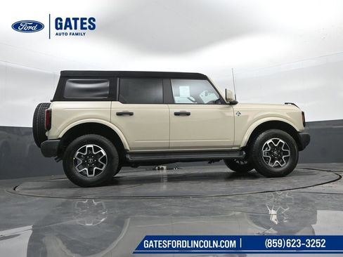 New 2026 Ford Bronco Outer Banks image 35