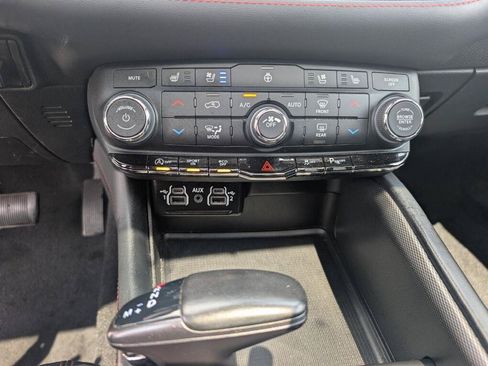 Used 2024 Dodge Durango GT AWD/4WD image 10