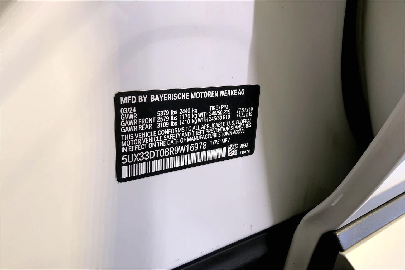 Used 2024 BMW X4 xDrive30i w/ Parking Assistance Package AWD/4WD image 34