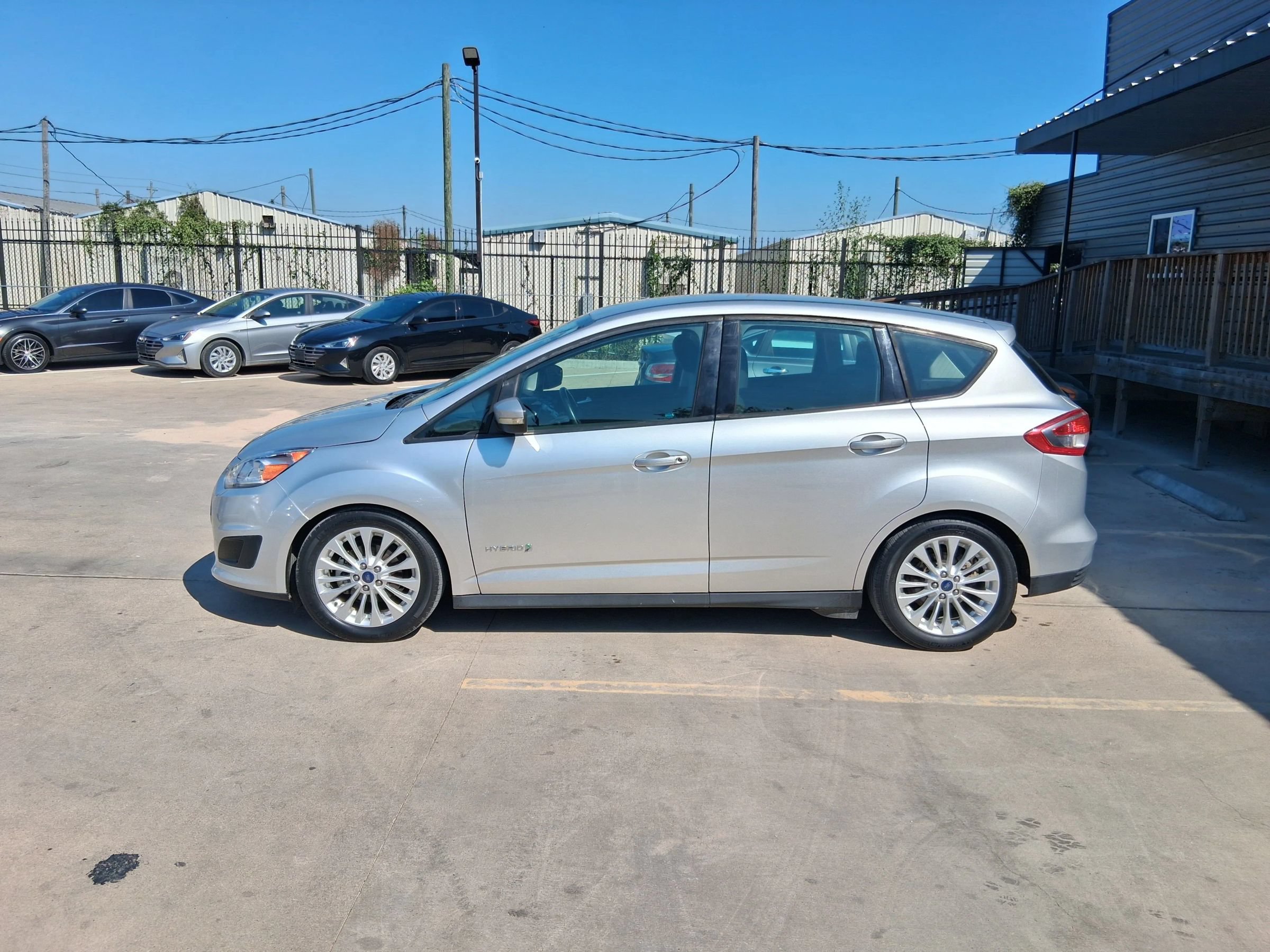 Used 2017 Ford C-MAX SE FWD image 3