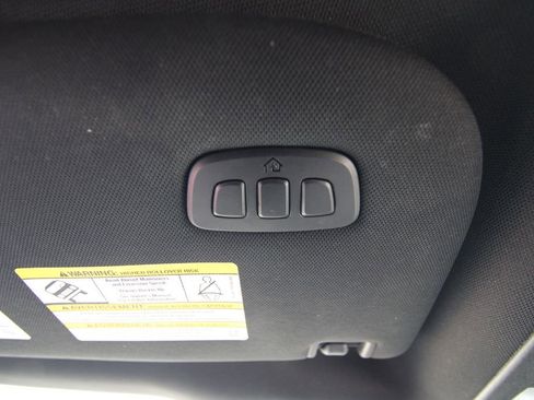 Used 2015 Ford F150 Platinum w/ Equipment Group 701A Luxury image 37