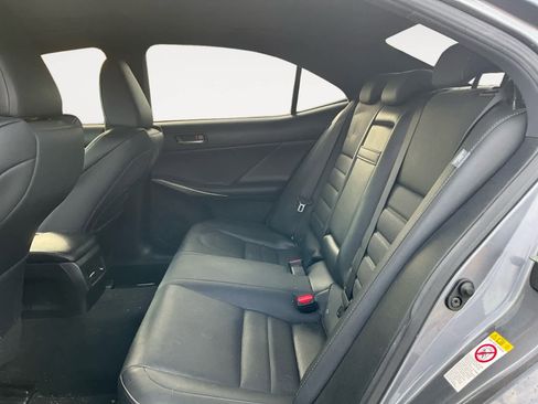 Used 2018 Lexus IS 300 image 15