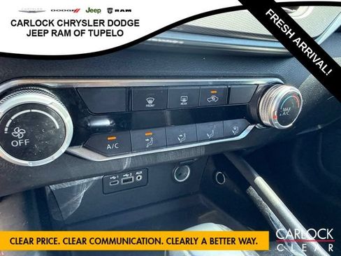 Used 2024 Nissan Altima 2.5 SR FWD image 23