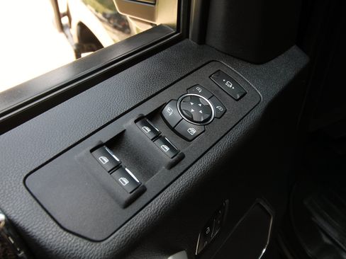 Used 2019 Ford F250 Lariat w/ Lariat Ultimate Package AWD/4WD image 20