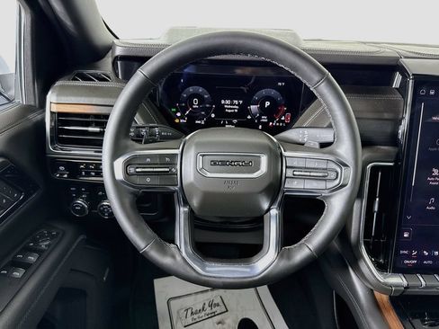Used 2026 GMC Yukon XL Denali w/ Sun & Power Step Package AWD/4WD image 11