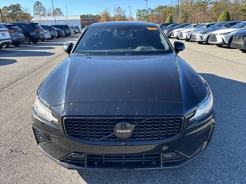 Used 2023 Volvo S60 T8 Plus w/ Climate Package image 3