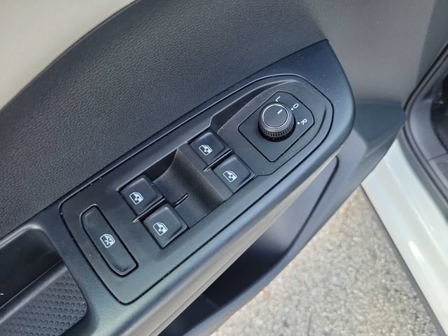 Used 2026 Volkswagen Taos S FWD image 17