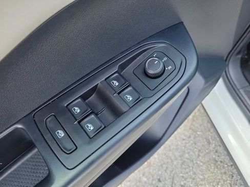 Used 2026 Volkswagen Taos S FWD image 17