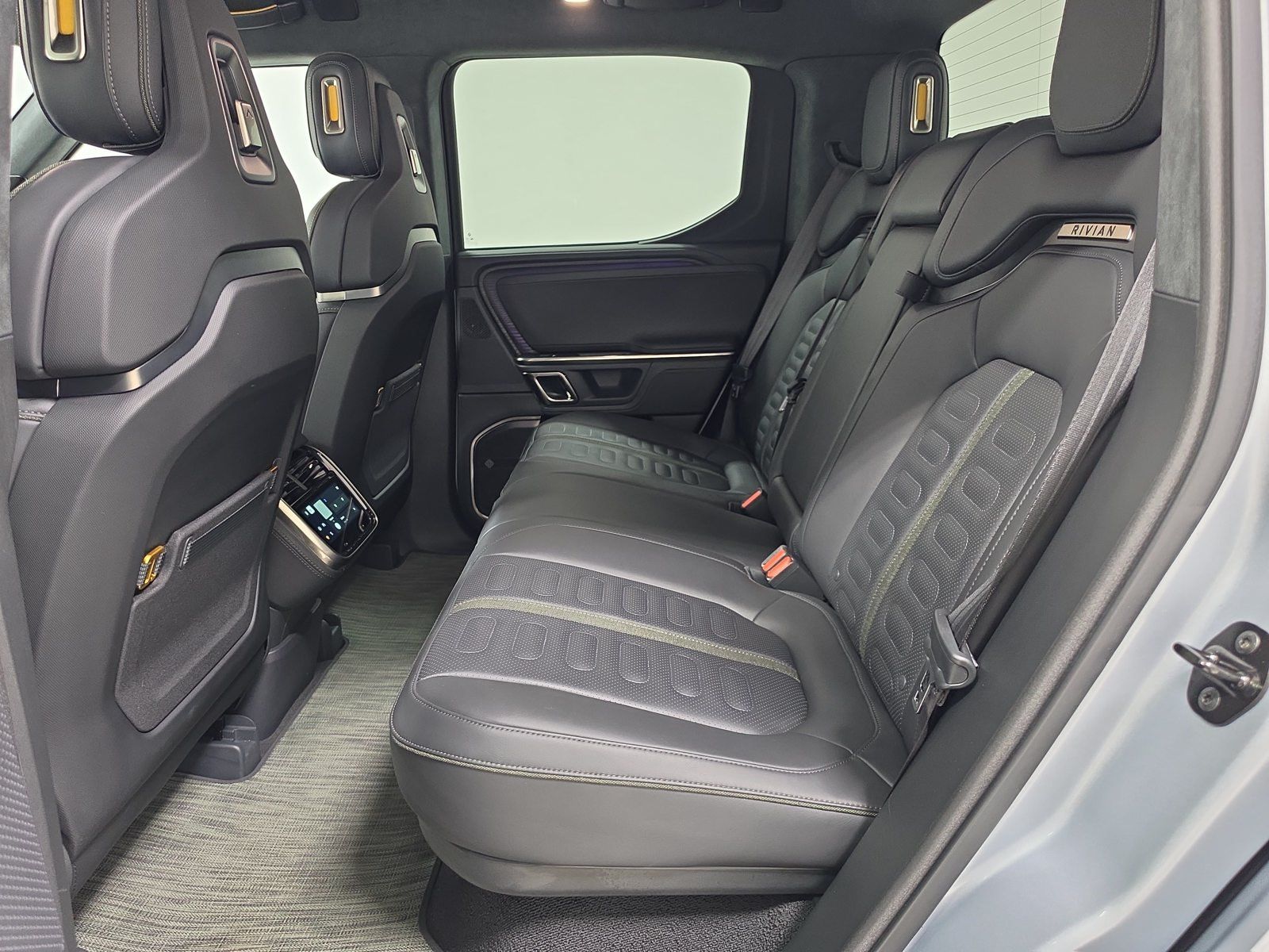 Used 2023 Rivian R1T Adventure Dual AWD/4WD image 21