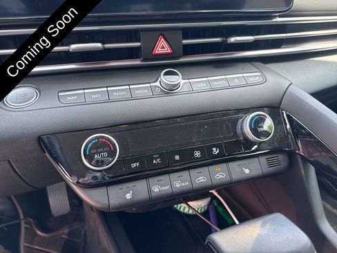 Used 2024 Hyundai Elantra SEL w/ Convenience Package FWD image 14