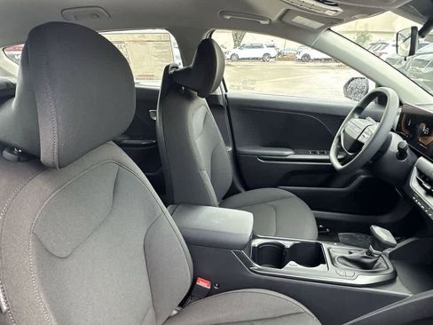 New 2026 Kia K4 LX image 28