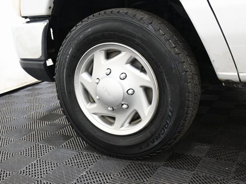 Used 2012 Ford E-150 and Econoline 150 w/ Premium Van Group image 23