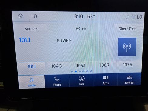 Used 2023 Ford Explorer XLT w/ Equipment Group 202A AWD/4WD image 26