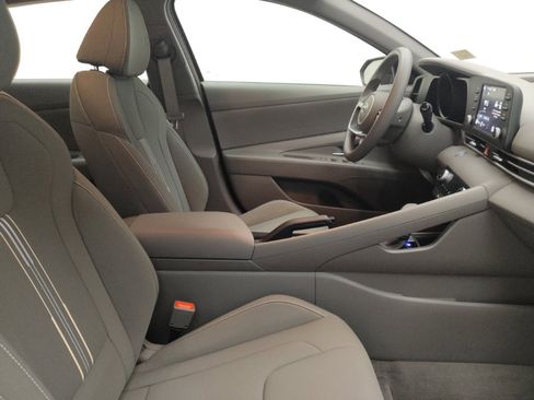 Used 2023 Hyundai Elantra SEL FWD image 21