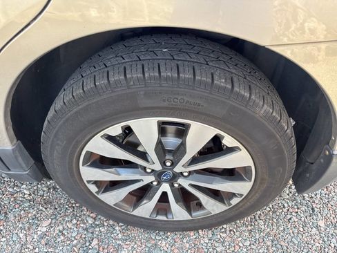 Used 2015 Subaru Outback 2.5i Limited image 10