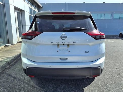 Certified 2024 Nissan Rogue SV image 19