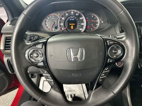 Used 2016 Honda Accord Touring image 5