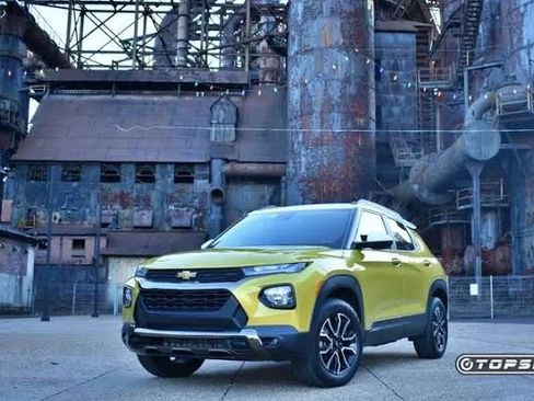 Used 2023 Chevrolet TrailBlazer RS w/ Sun and Liftgate Package FWD image 1