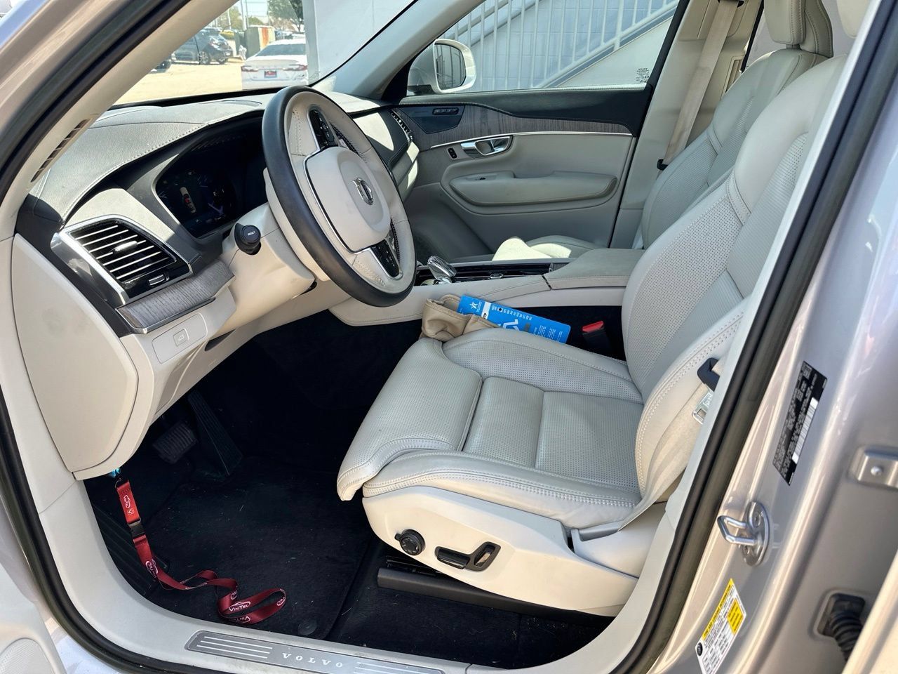 Used 2023 Volvo XC90 B6 Ultimate w/ Protection Package Premier AWD/4WD image 5