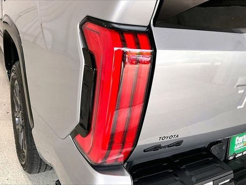 Used 2025 Toyota Tundra Platinum AWD/4WD image 29