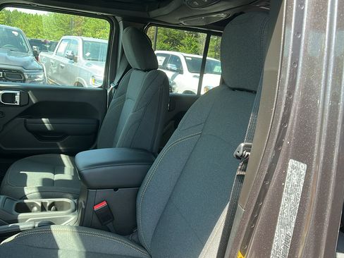 New 2025 Jeep Wrangler Sport S image 17