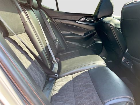Used 2023 Nissan Maxima SR w/ Sport Mat Group image 29