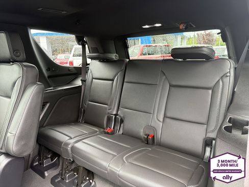 Used 2025 GMC Yukon Denali w/ Denali Reserve Package AWD/4WD image 12