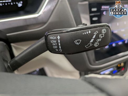 Used 2022 Volkswagen Tiguan SE w/ Panoramic Sunroof Package image 20