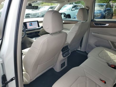 New 2026 Volkswagen Atlas SE FWD image 9